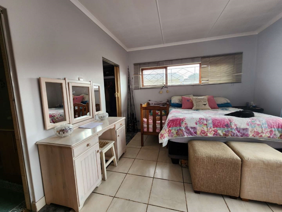 4 Bedroom Property for Sale in Hartenbos Central Western Cape